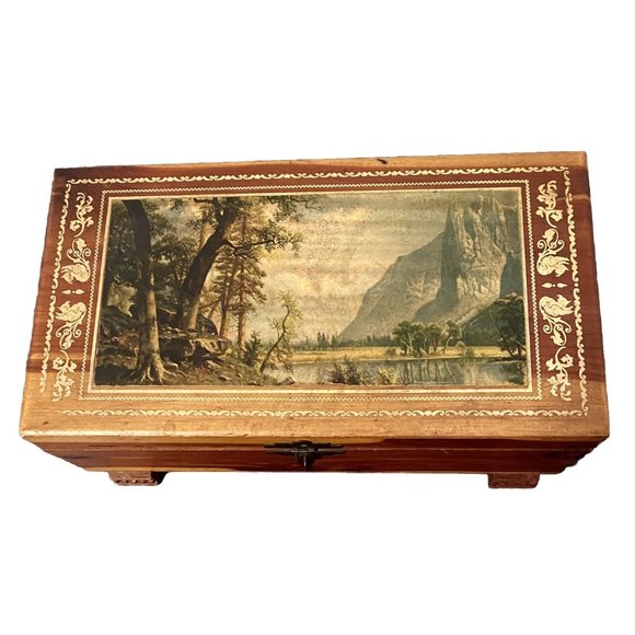 Vintage Cedar Hinged Footed Jewelry Trinkets Keepsakes Box W Print 11x6x4 In - Picture 1 of 9